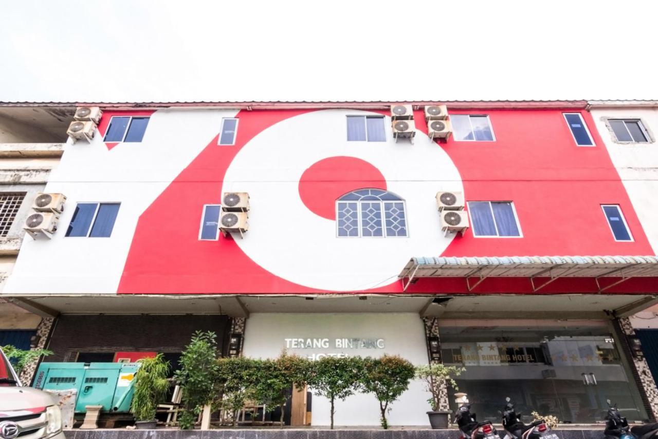 Vaccinated Staff - Oyo 1703 Terang Bintang Hotel Batam Exterior photo