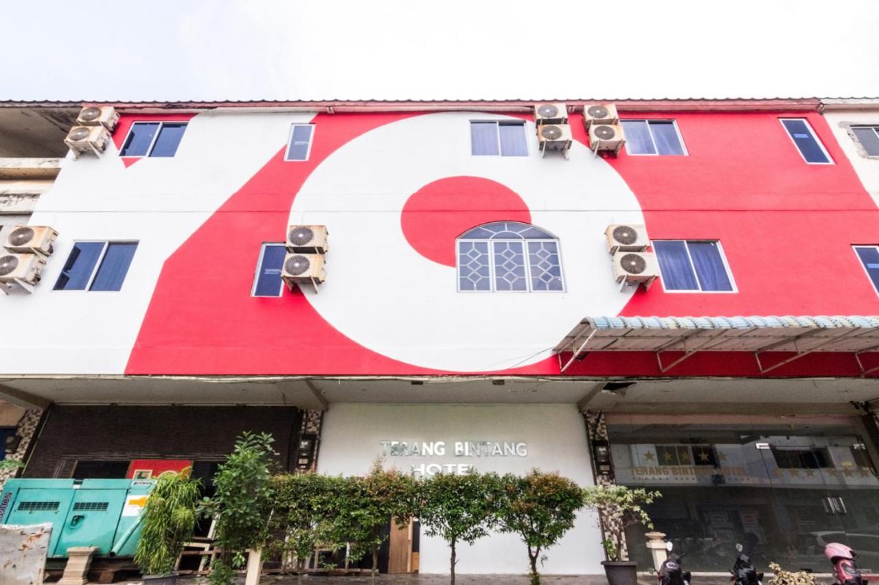 Vaccinated Staff - Oyo 1703 Terang Bintang Hotel Batam Exterior photo