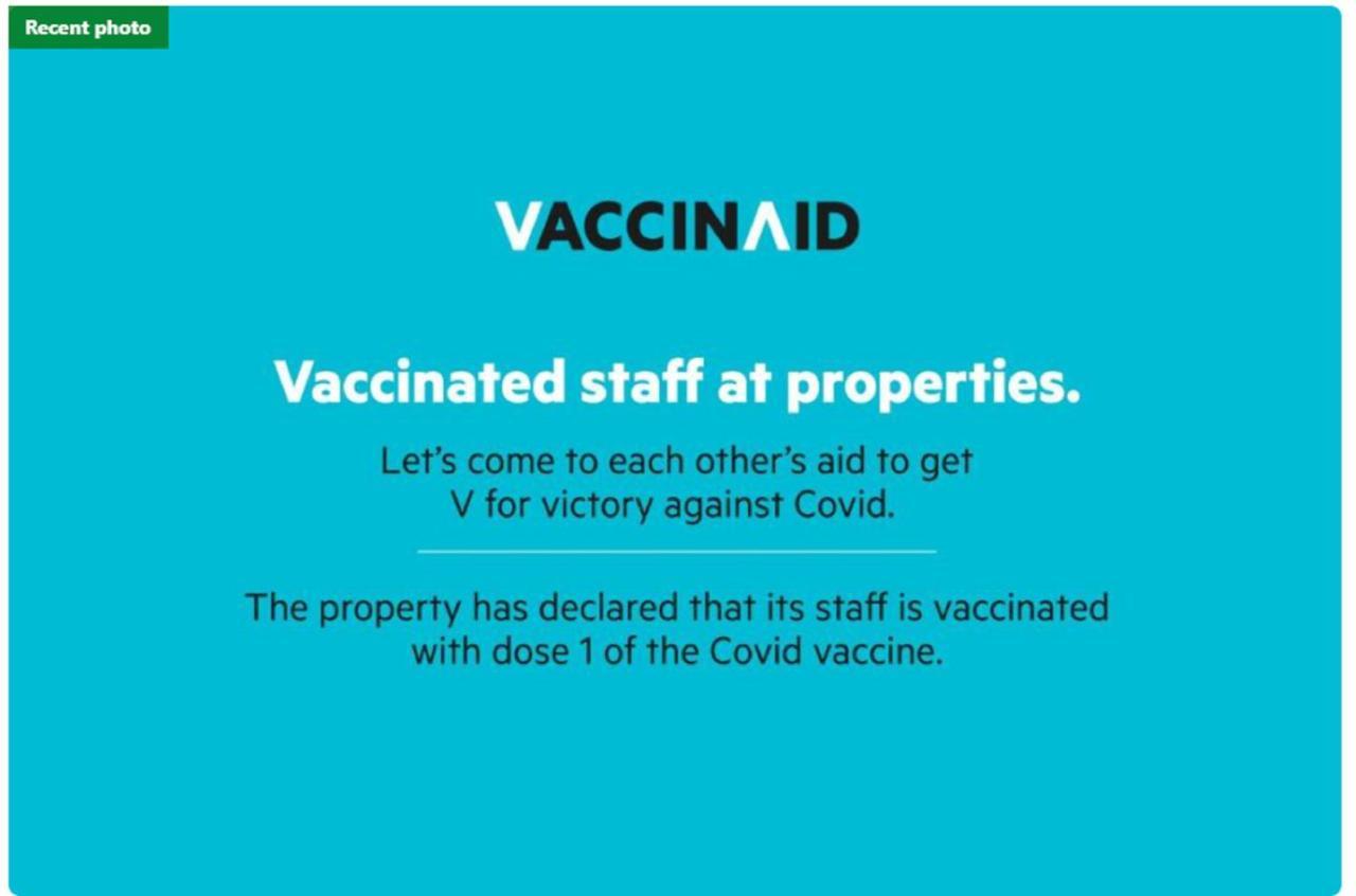 Vaccinated Staff - Oyo 1703 Terang Bintang Hotel Batam Exterior photo